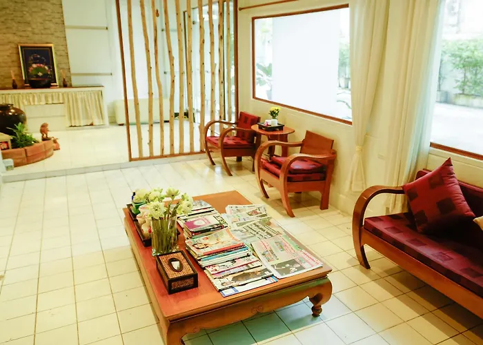 Saphan Krungthep Hostel Bangkok